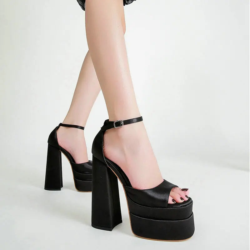 Products Square Head Hollow Thick Heel