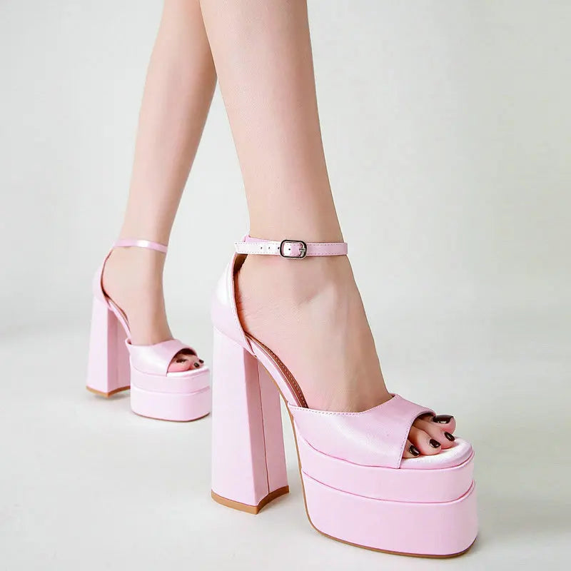 Products Square Head Hollow Thick Heel