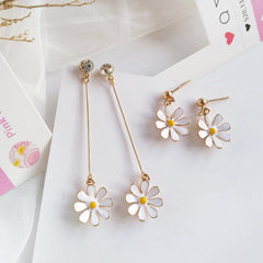 Small Daisy Flower Earrings