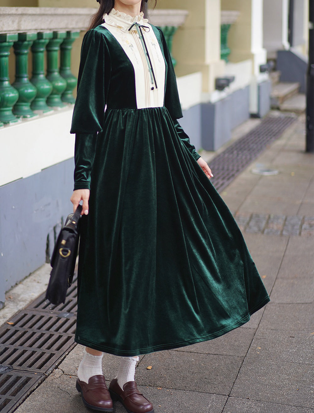 Imogen's Holiday Vintage-style Velvet Dress with Embroidery