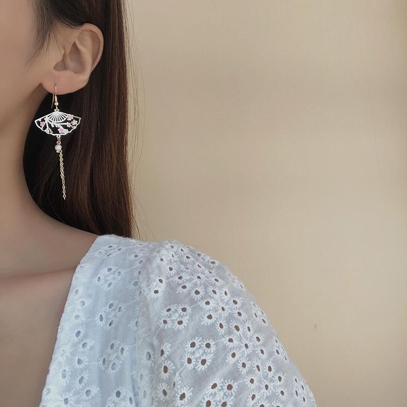 Cute Crane Fan Earrings