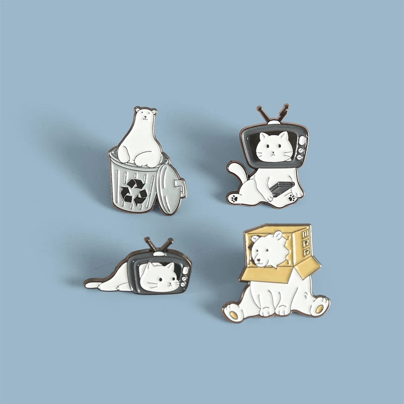 Creative Cute TV Cat Pins