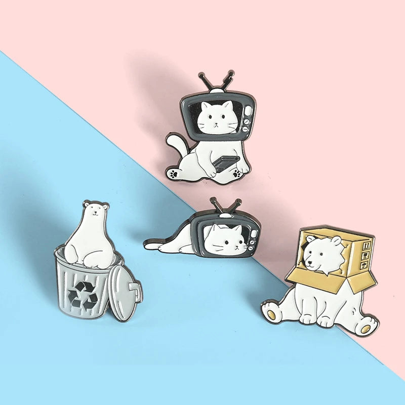 Creative Cute TV Cat Pins