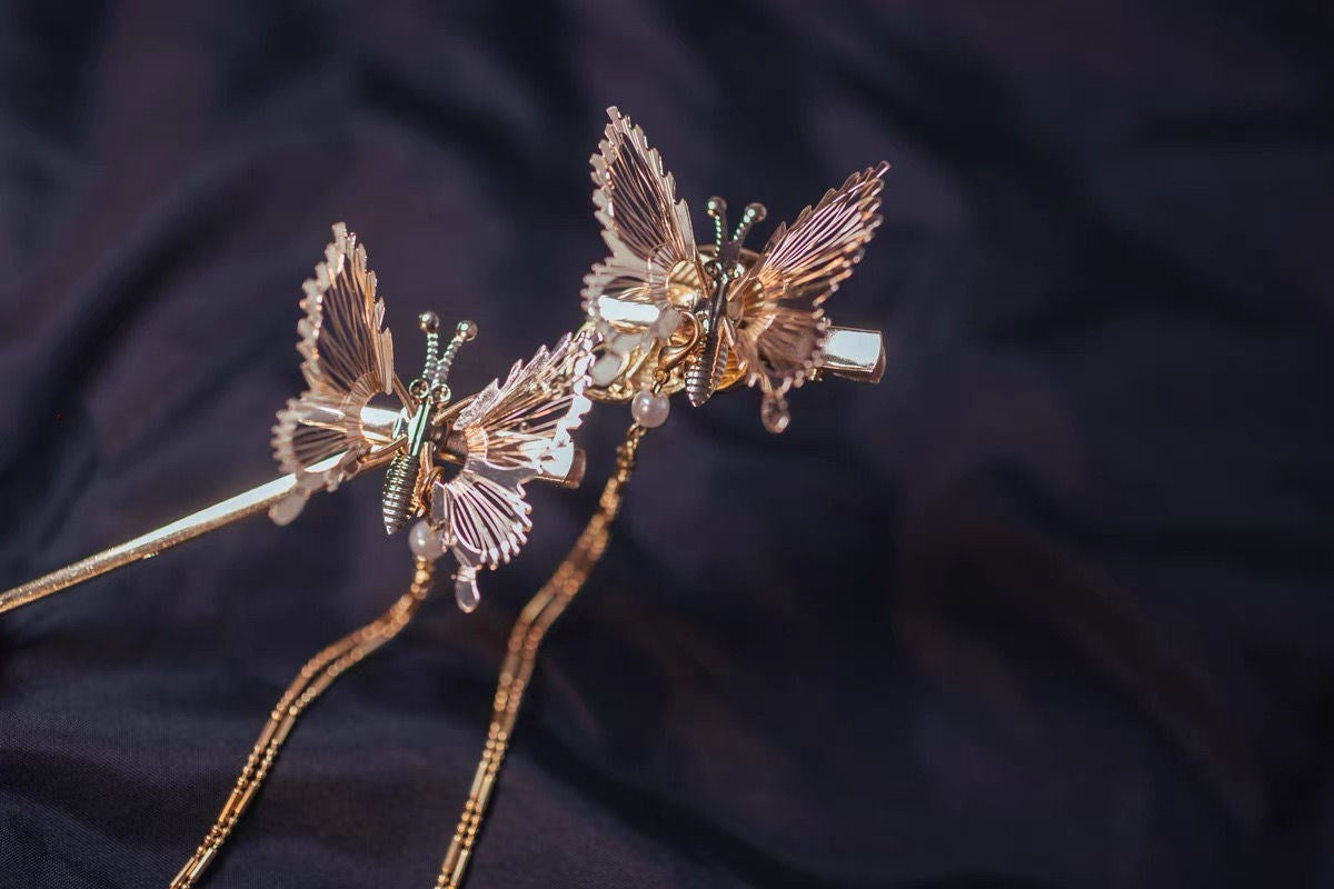 Antiquity Butterfly Tassel Hair Clip