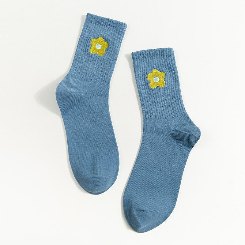 Cartoon Embroidery Flower Socks