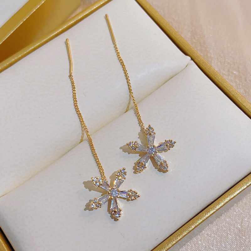 Shiny Diamond Flower Earrings