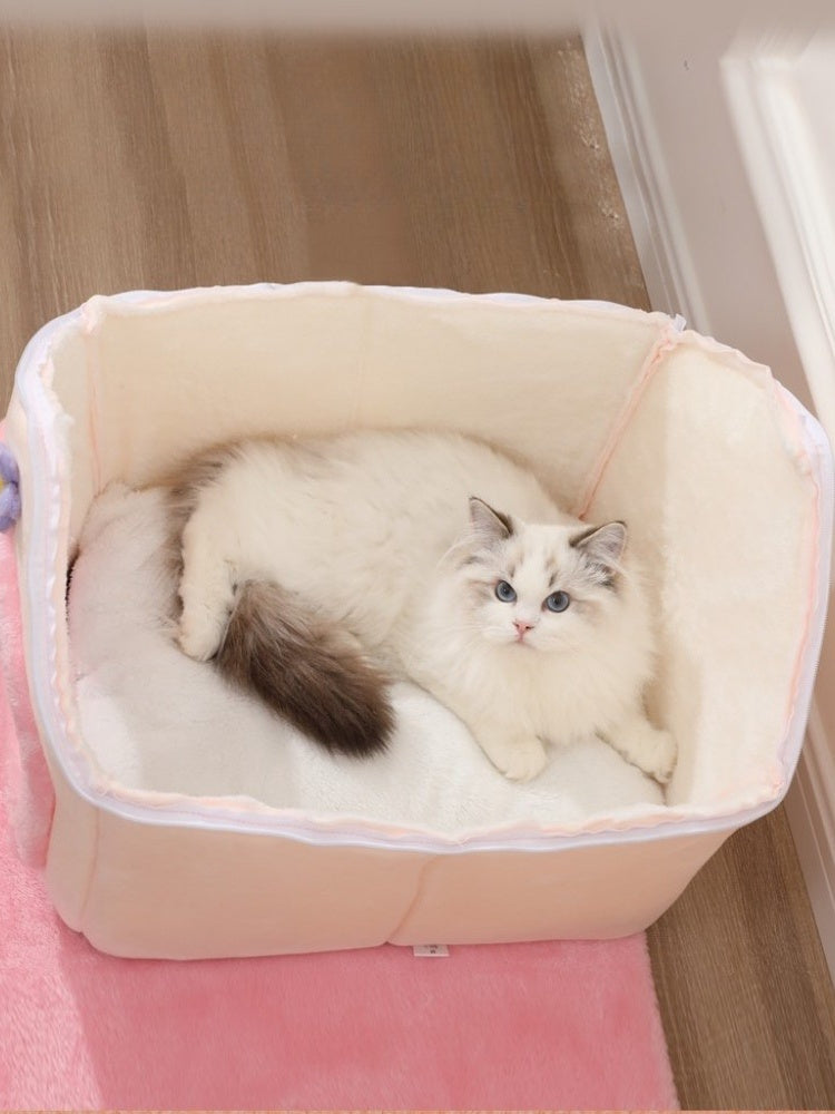 Cute Red House Princess Cat Litter