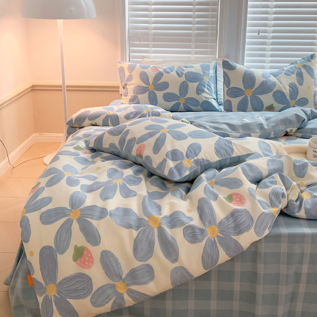 Blue Flower Strawberry/Cherry Bedding Set