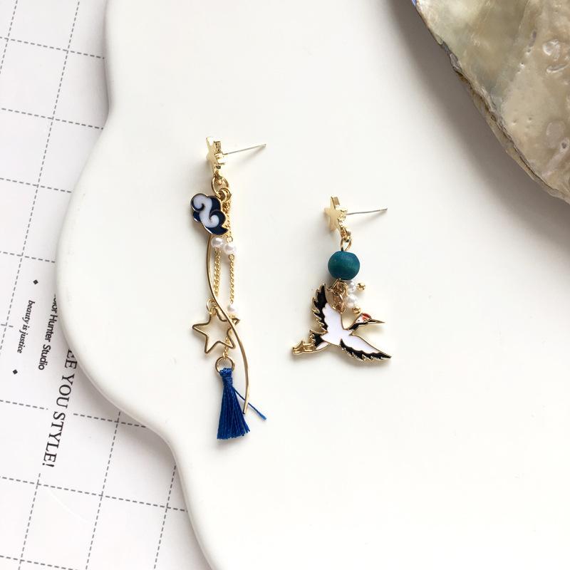 Lovely Crane Cloud Earrings