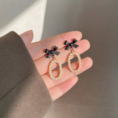 Bow Pearl Oval Earrings