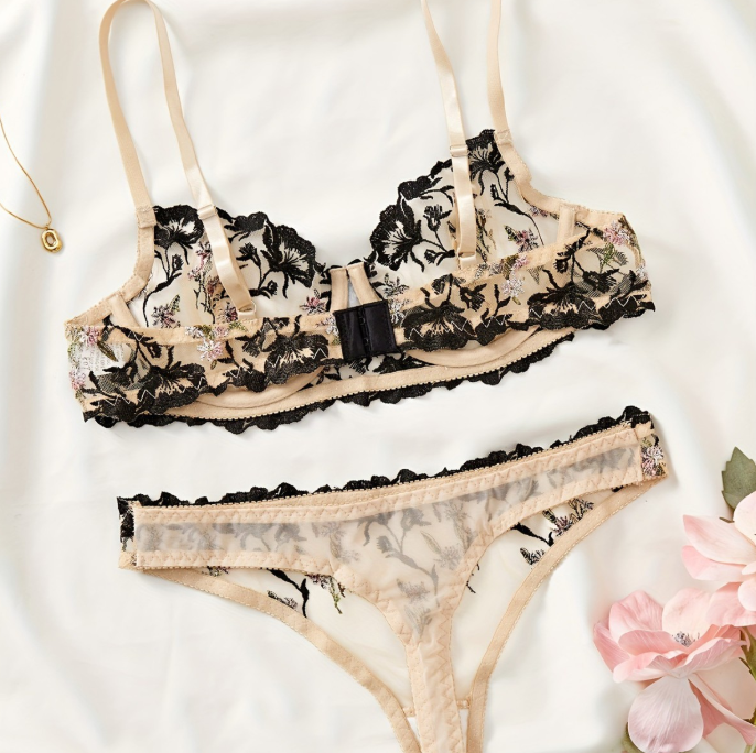 French Lace Embroidery Pattern With Lingerie Set