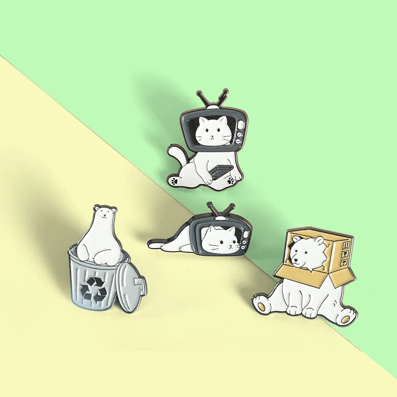 Creative Cute TV Cat Pins