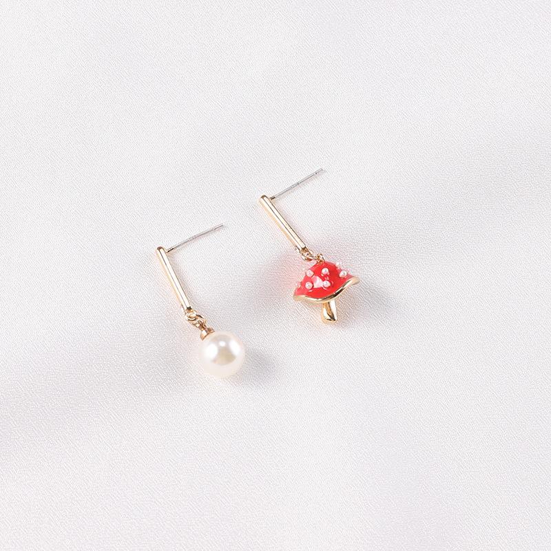 Kawaii Asymmetric Mushroom Earrings