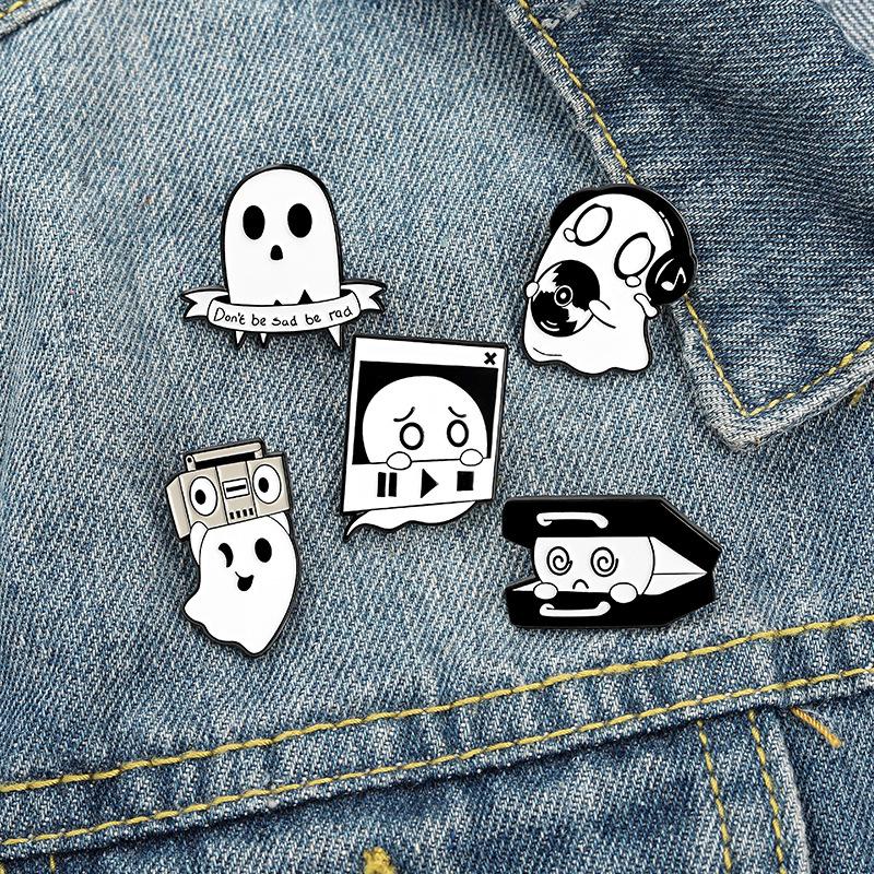 Trendy Ghost Pins