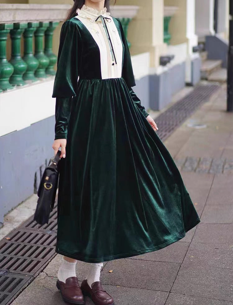 Imogen's Holiday Vintage-style Velvet Dress with Embroidery