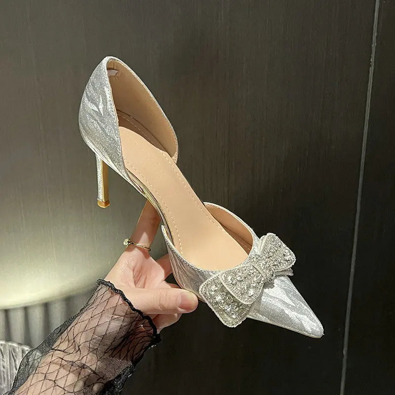 Diamond Bow Woman Pumps