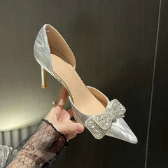Diamond Bow Woman Pumps