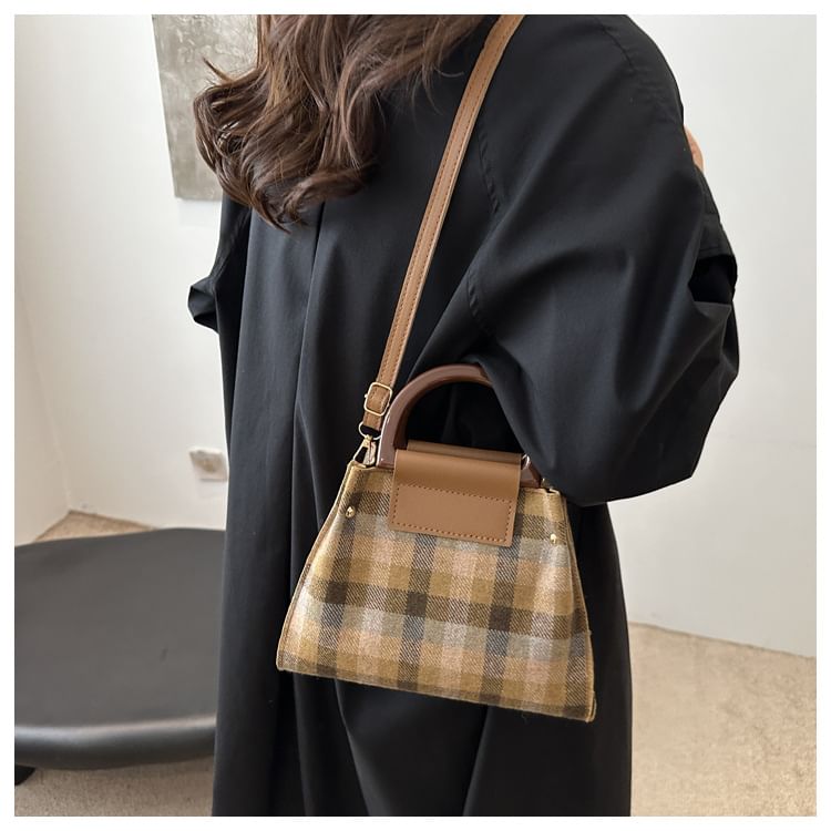 Plaid Shoulder Bag + Plain Faux Leather Pouch