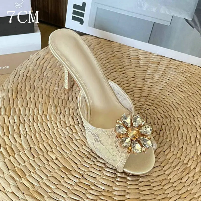 Ladies Lace Wedding Shoes