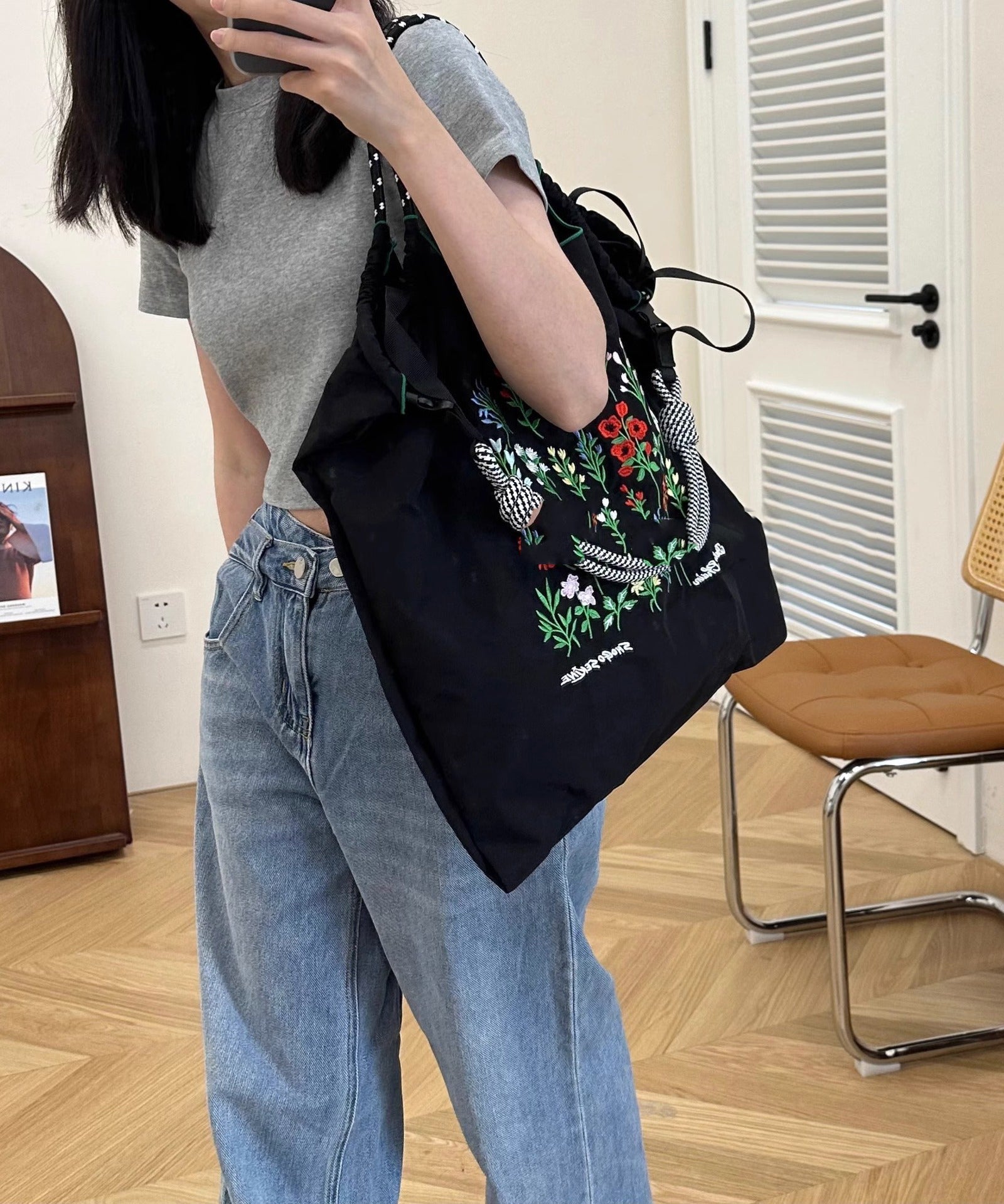 Black Embroidered Large Capacity Nylon Shopping Bag SX1001