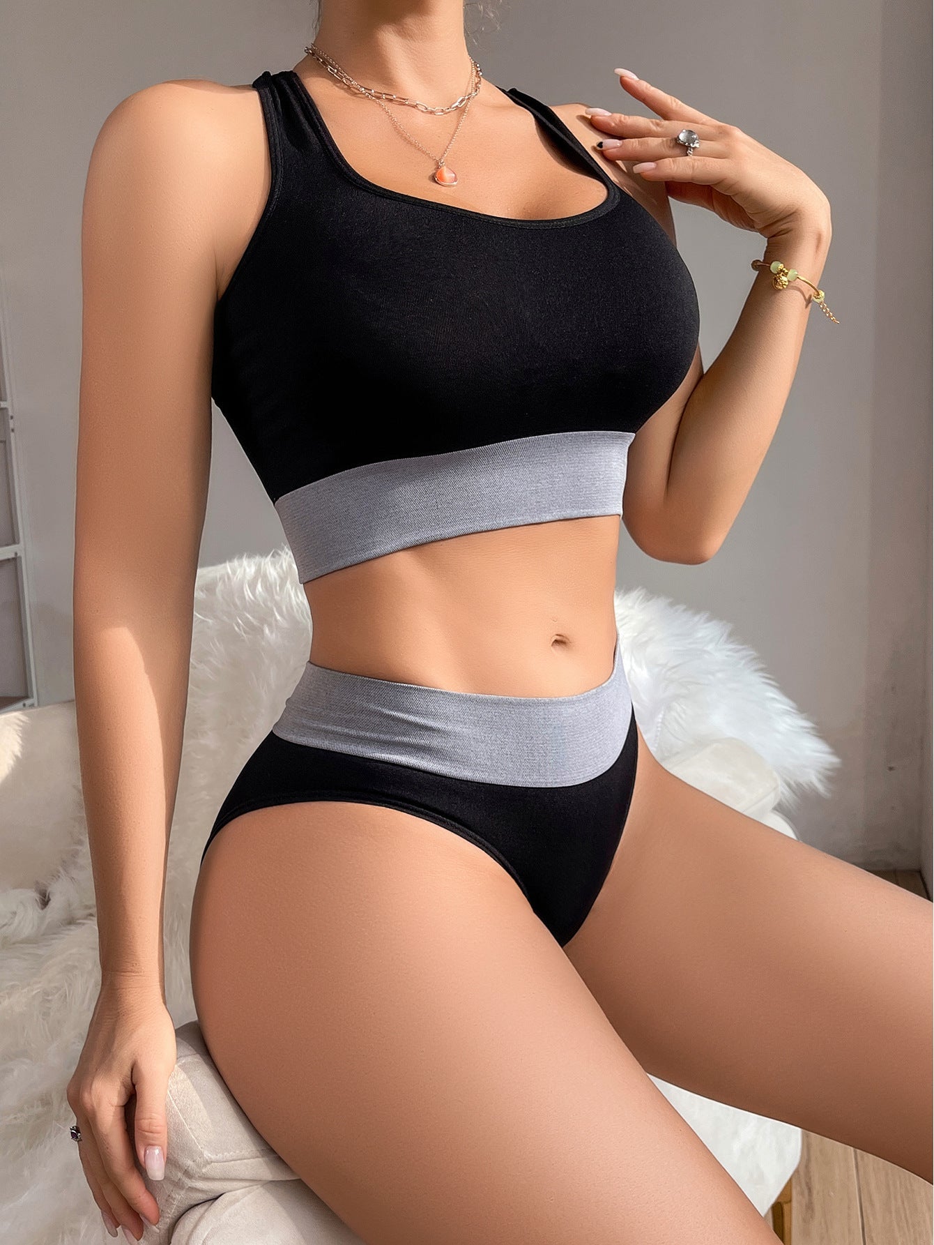 Seamless Athleisure Bralette Set