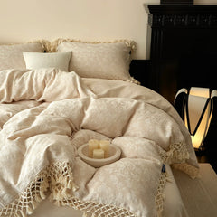 20% Linen and 80% Cotton Flowers Jacquard With Fringe Bedding Set