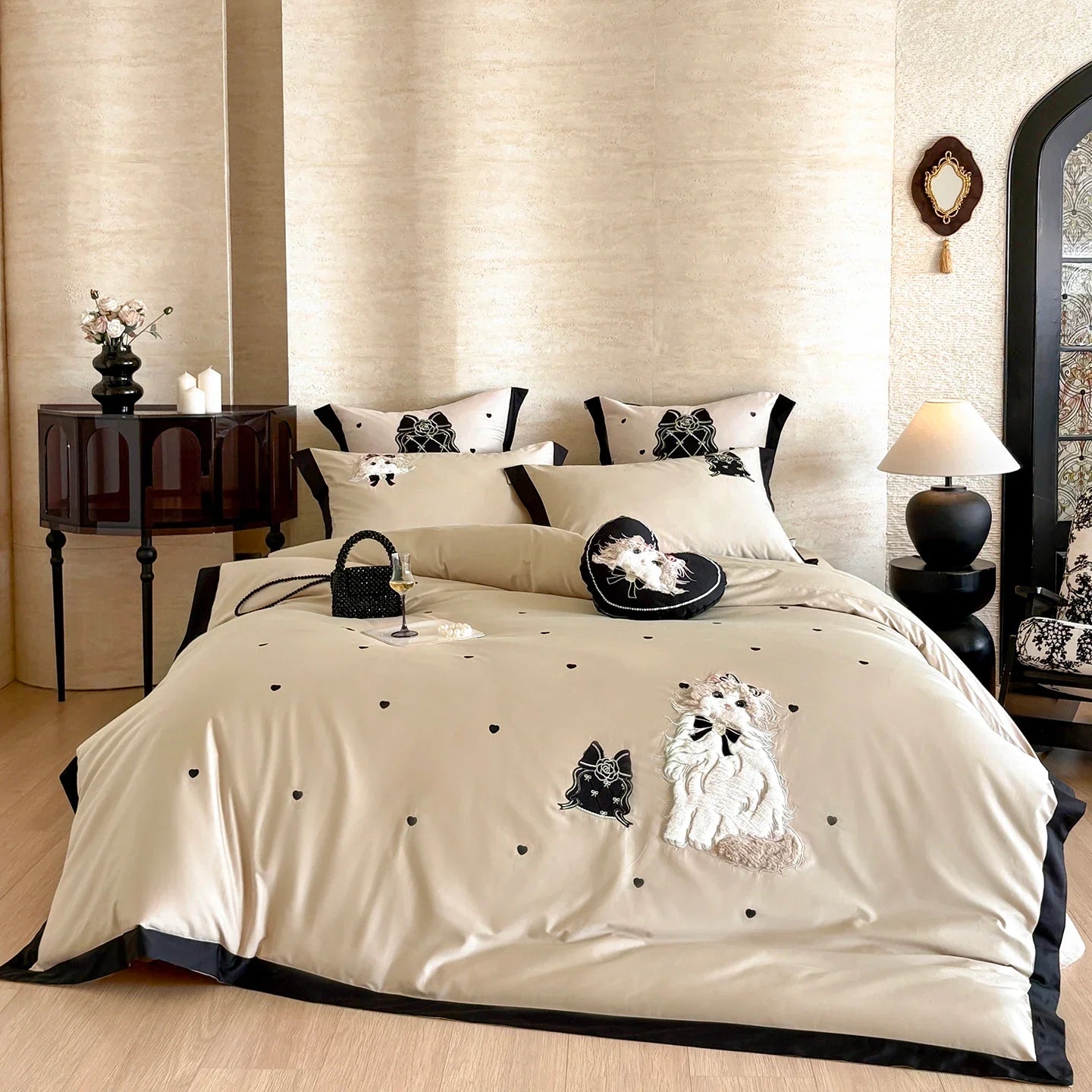 Pink Cute Cat Embroidery Black Wide Edge Luxury Bedding Set