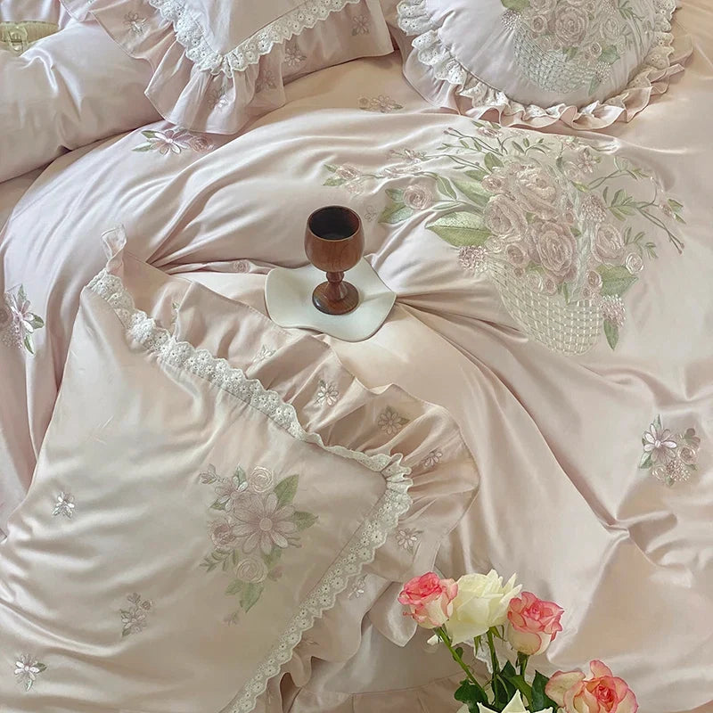 4/7Pcs Flowers Embroidery Lace Ruffles Wedding Bedding Set