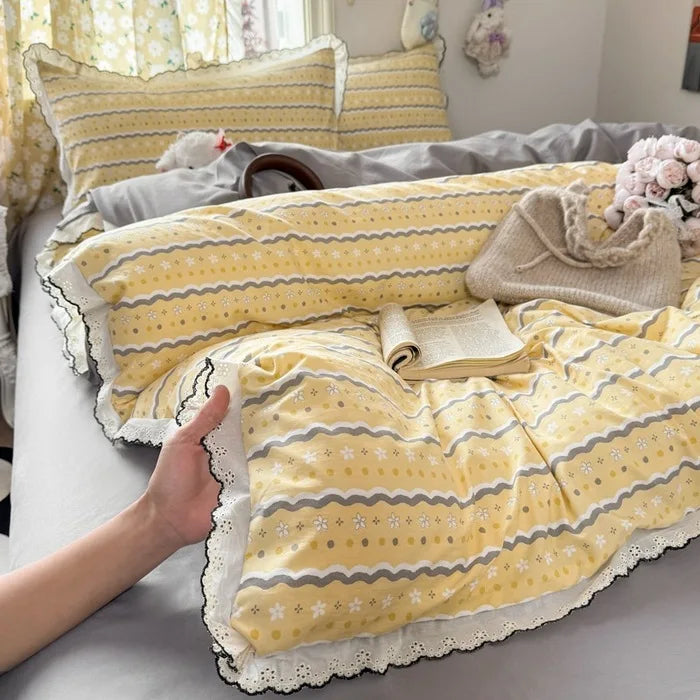 Korean Lace 4pcs Duvet Cover Set with Sheet and Pillowcases Floral Bedding Set