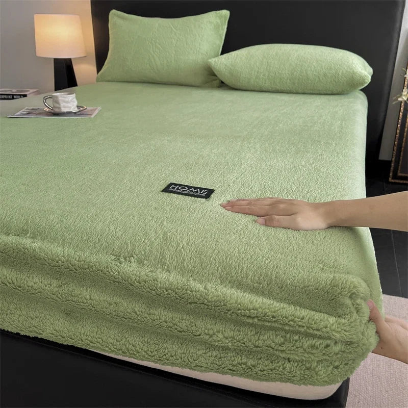 3Pcs Velvet Fleece Fitted Bed Sheet With Elastic Band Anti-slip Adjustable Mattress Cover Thick Warm Bed Cover With Pillowcases