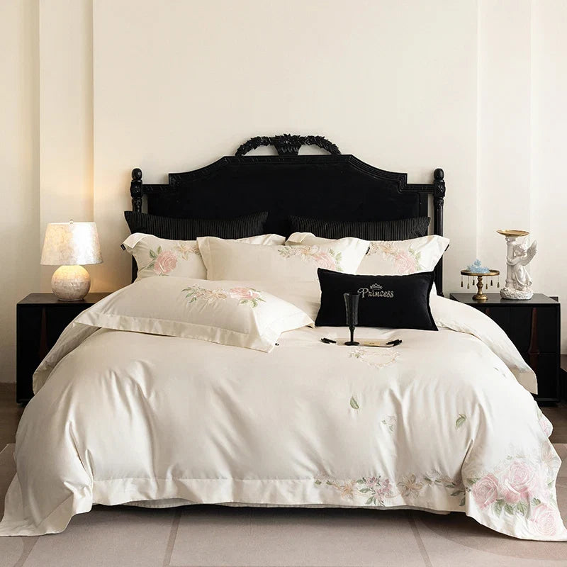 100% Cotton Chic Flowers Embroidery Luxury Bedding Set