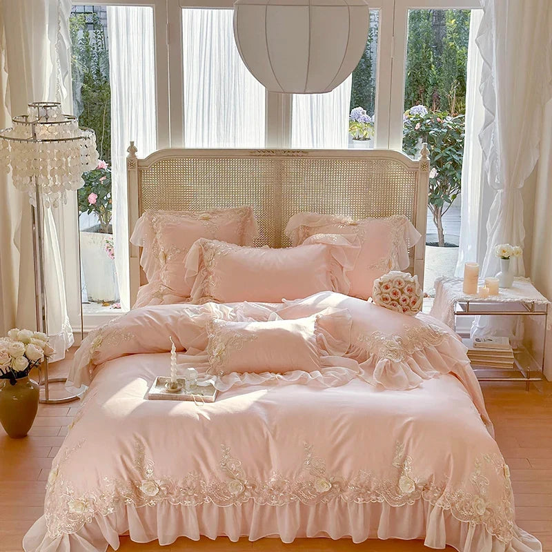 Three-dimensional Rose Sequins Lace Wedding Bedding Set