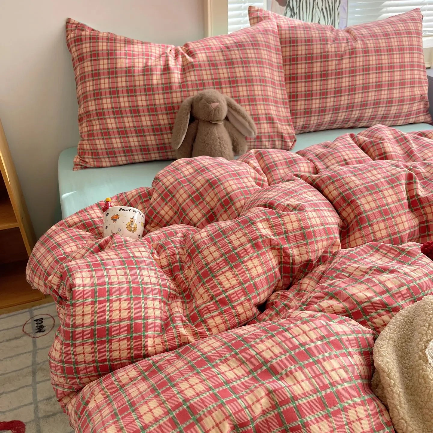 Simple Dot Bedding Sets
