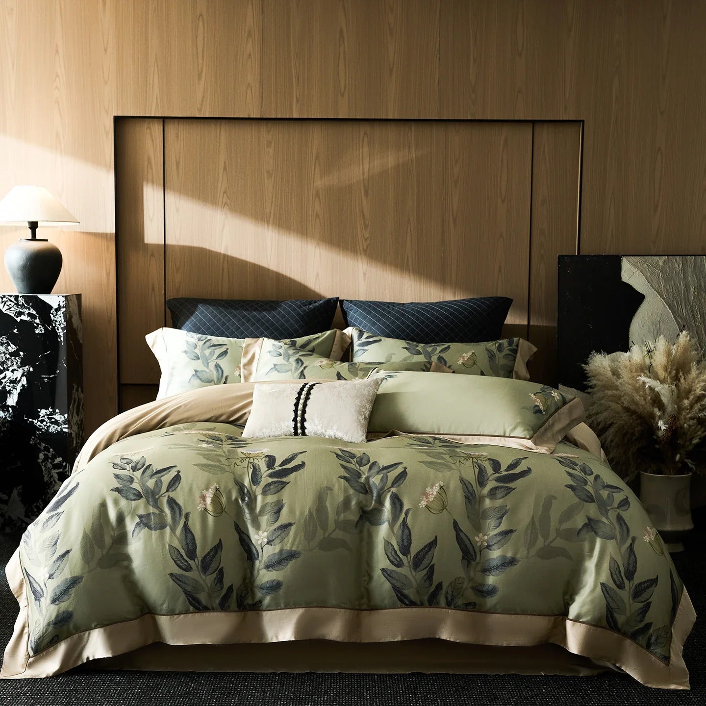 Blooming Flowers Pattern Bedding Set