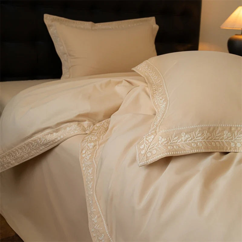 100% Cotton Brushed Luxury Embroidery Wide Edge Bedding Set