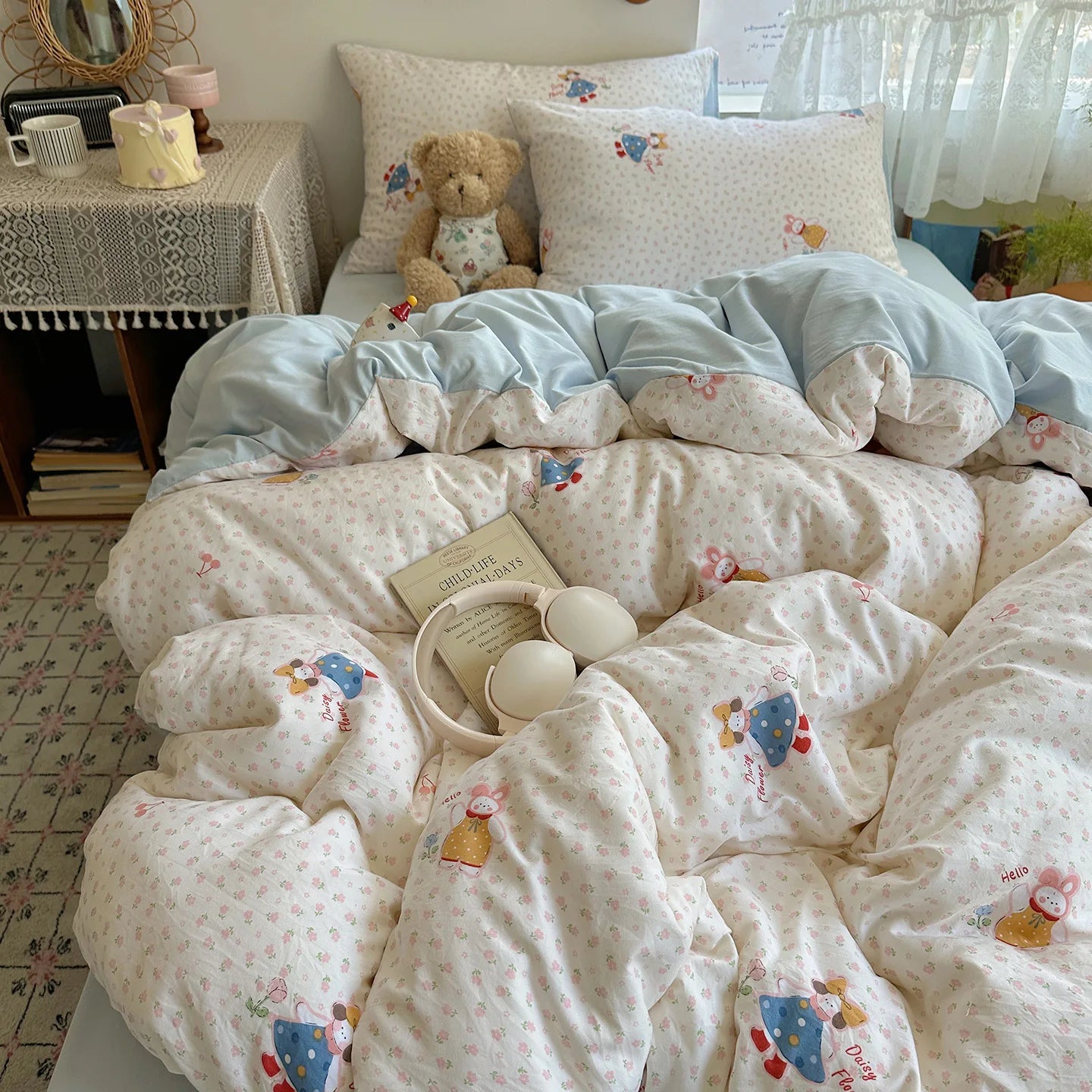 Simple Dot Bedding Sets