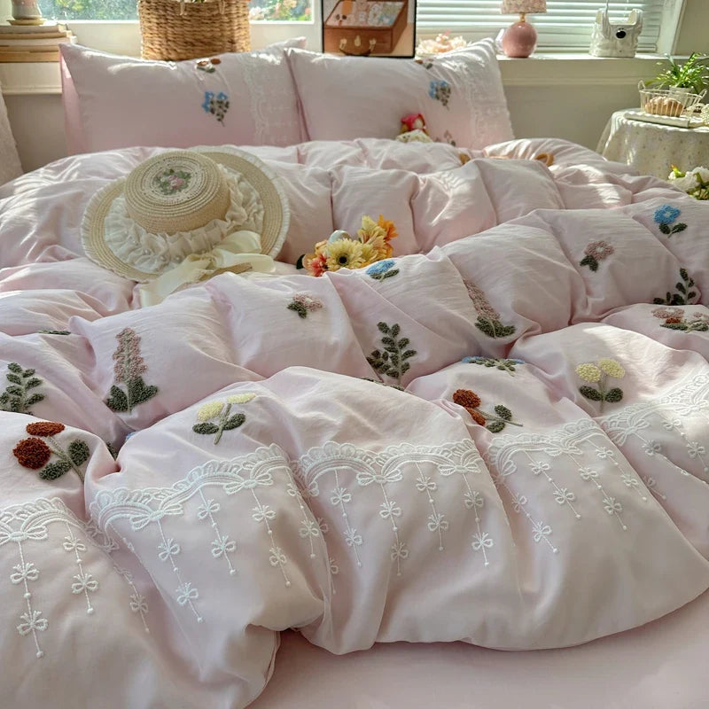 3/4Pcs Princess Style Cartoon Towel Embroidery Bedding Set