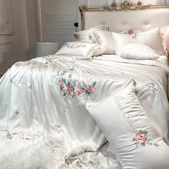 4/7Pcs Luxury Flowers Embroidery Lyocell Eucalyptus Fiber Silky Bedding Set