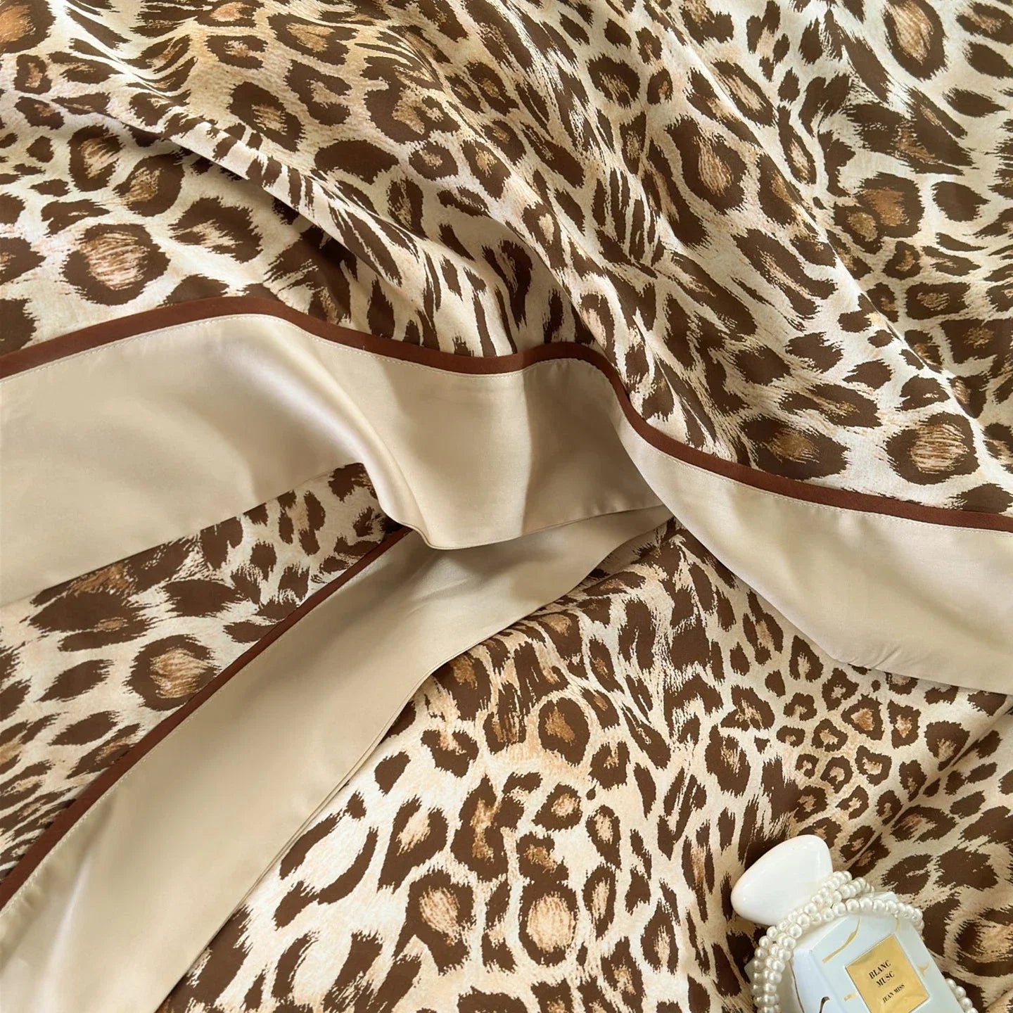 600TC Lyocell Eucalyptus Fiber Cooling Silky Leopard Print Luxury Bedding Set