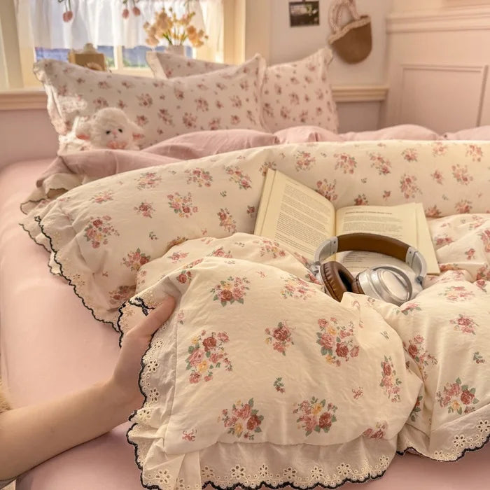 Korean Lace 4pcs Duvet Cover Set with Sheet and Pillowcases Floral Bedding Set