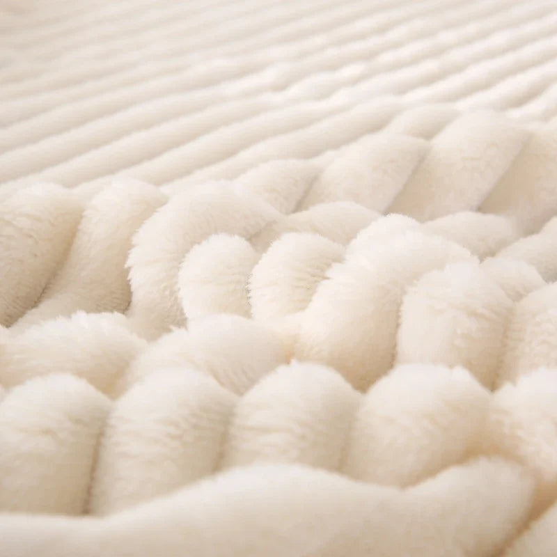 1Pc Faux Fur Velvet Fitted Sheet Soft Plush Bedcover Mattress Cover With All-around Elastic Rubber Band Bed Sheet Warm Bedsheets