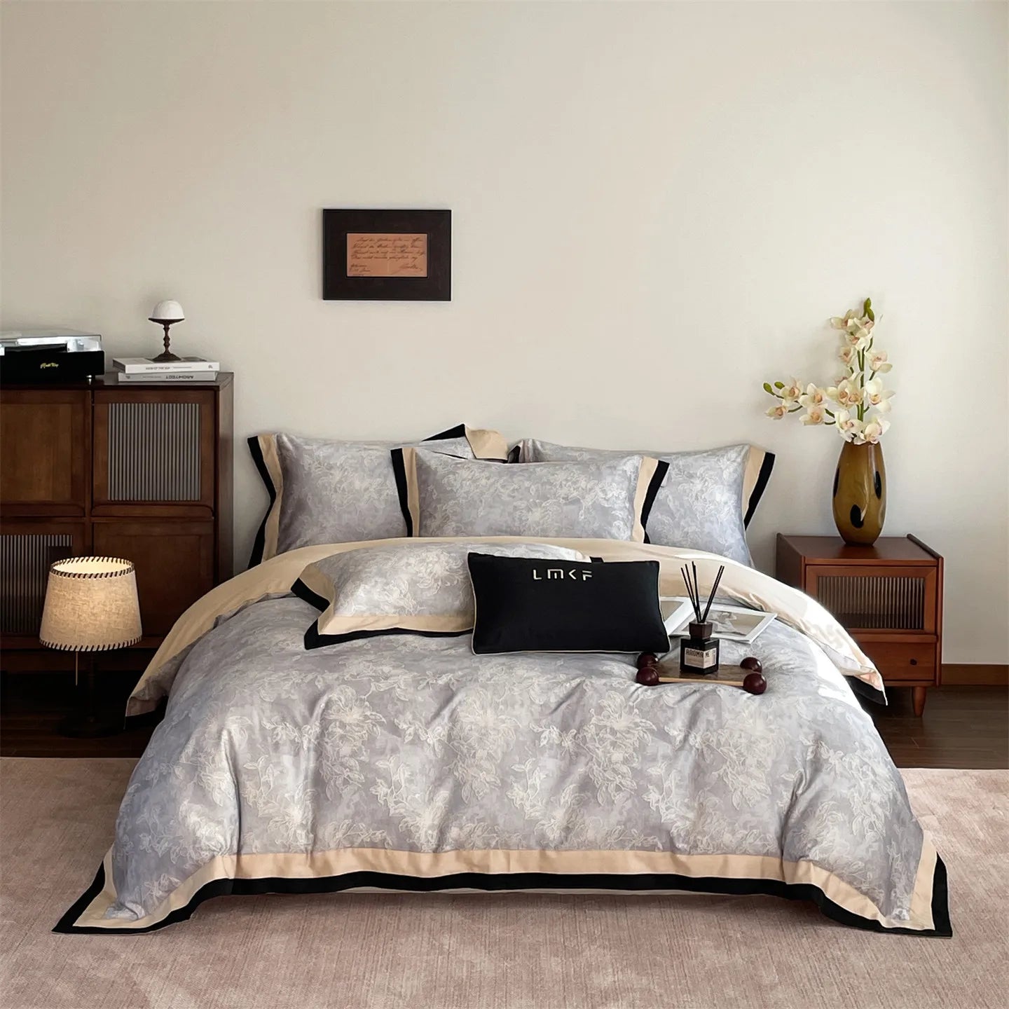 Digital Printing Black Wide Edge Luxury Bedding Set