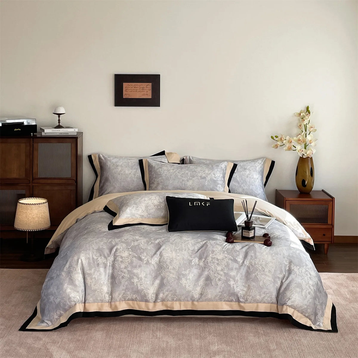 Digital Printing Black Wide Edge Luxury Bedding Set