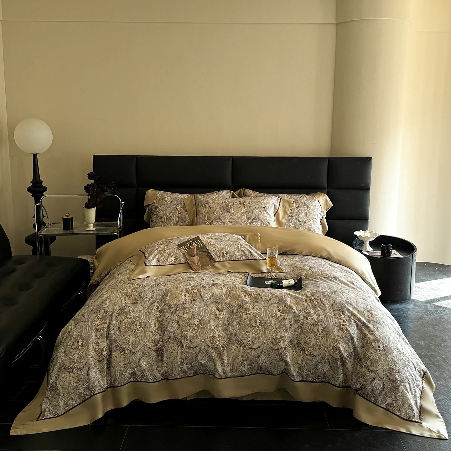 Blooming Flowers Pattern Bedding Set