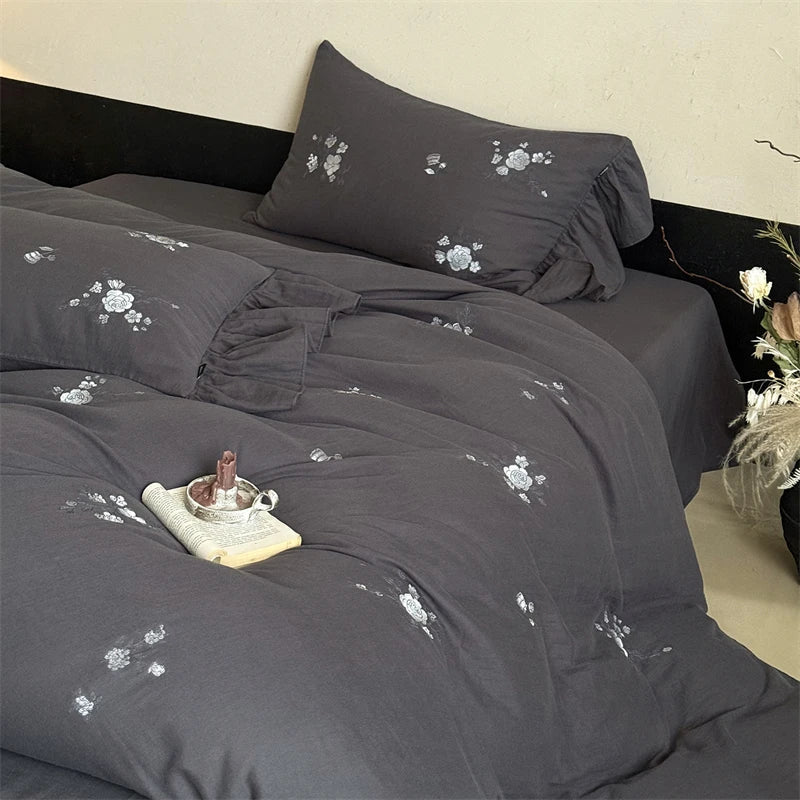 Rose Flowers Embroidery 100% Cotton Wrinkled Yarn Bedding Set