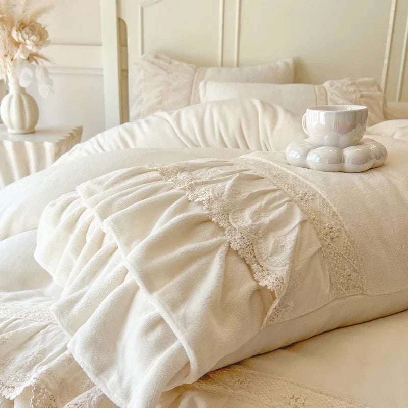 Romantic Three Layer Lace Ruffles Velvet Winter Warm Thickened Princess Bedding Set