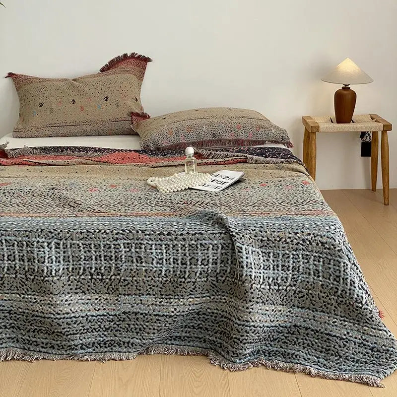 Ultra-Soft Travel Shawl Beach Cover-Up Lightweight Throw Blanket 4-Layer Cotton Gauze A Grade Blanket with Tassels Pillowcases