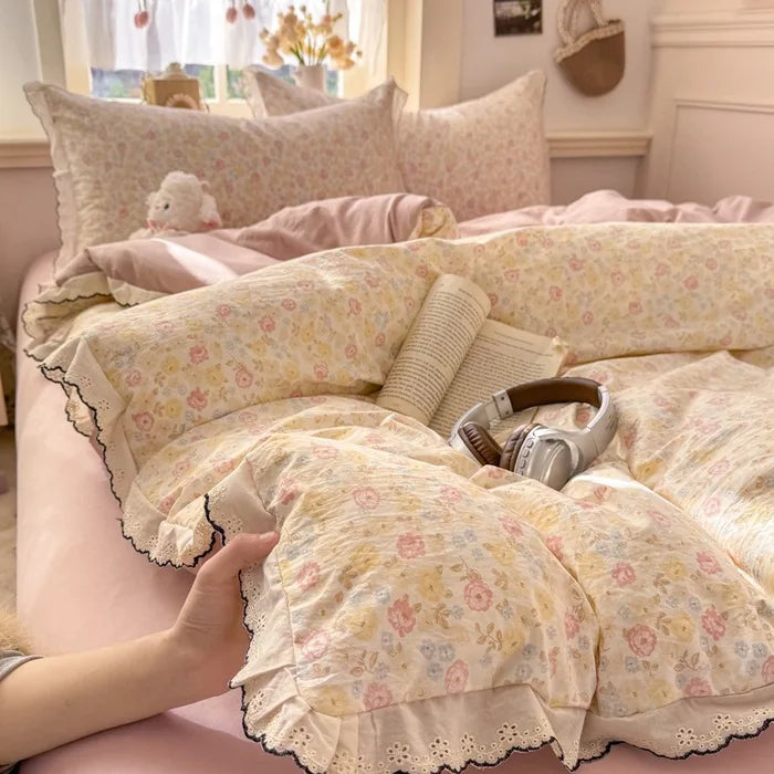 Korean Lace 4pcs Duvet Cover Set with Sheet and Pillowcases Floral Bedding Set