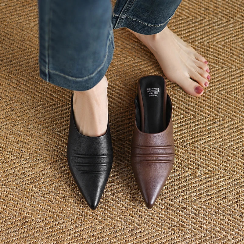 retro pleated cowhide pointed low Heel
