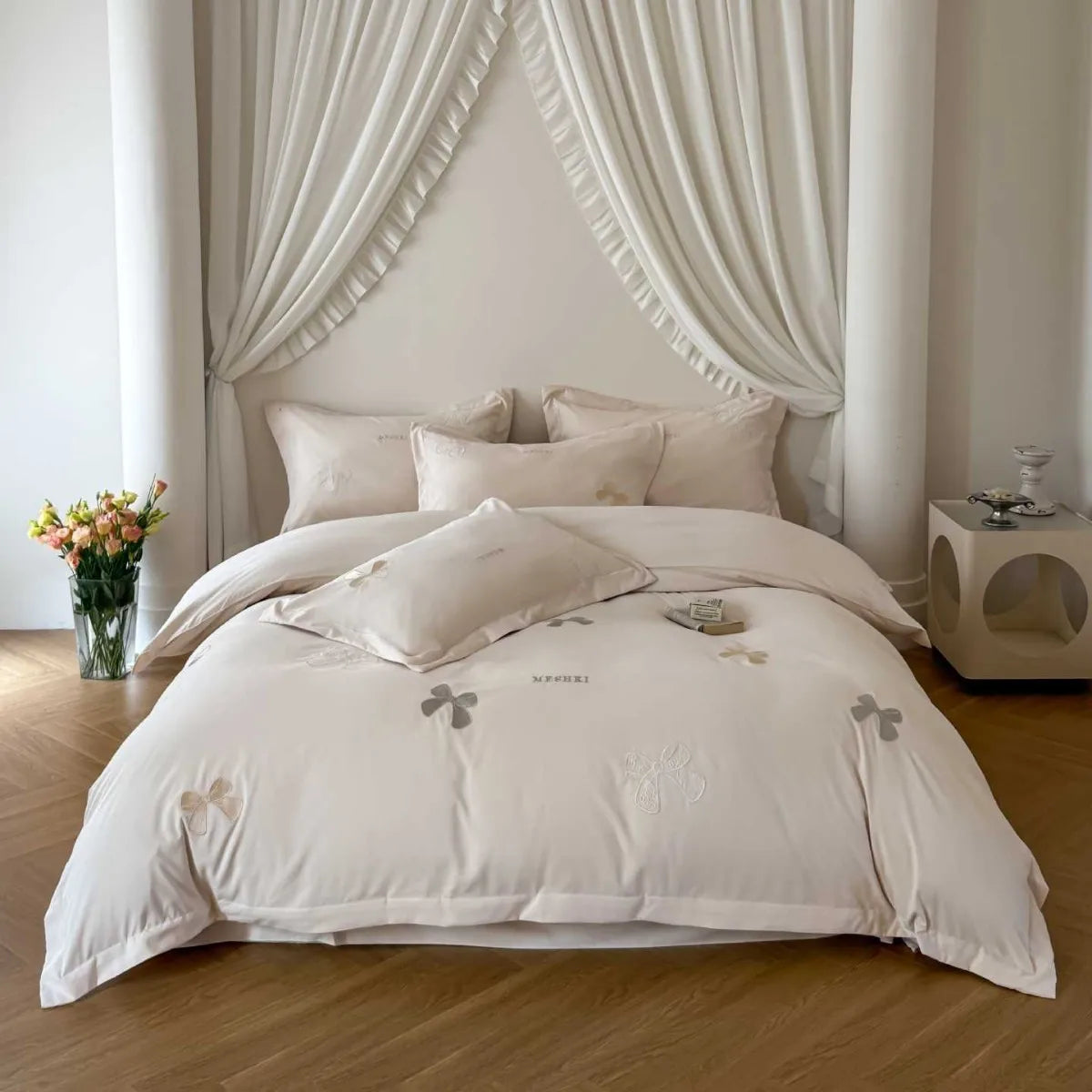 Luxury Embroidered 4 Piece Bedding Set
